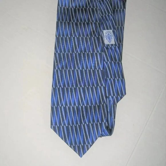 ❤️New GUCCI ITALY 100% Seta Silk Soie Navy / Black Mens Necktie Tie - Picture 1 of 5
